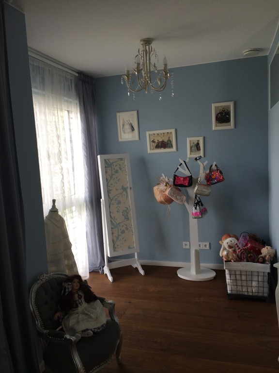 голубой цвет в детской комнате для девочки 2