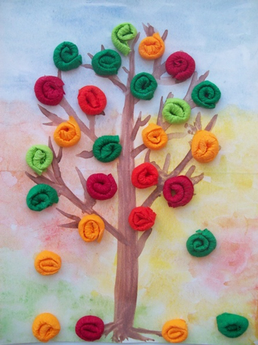поделка дерево из цветной бумаги для малышей 2