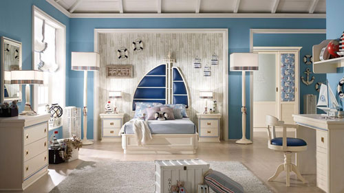 классическая детская комната для мальчика в морском стиле