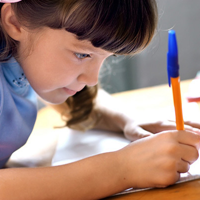 Учим ребенка правильно держать ручку