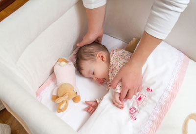 как приучить ребенка спать отдельно в 8 месяцев