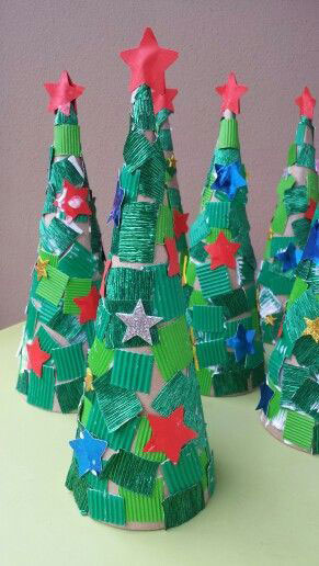 елка своими руками на новый год в детский сад фото идеи 2