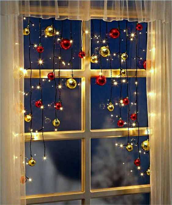 как легко украсить окна в комнате к Новому году 4