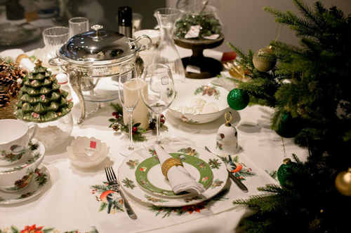 как красиво украсить новогодний стол с блюдами 7