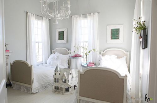 детская комната в белом цвете для двоих