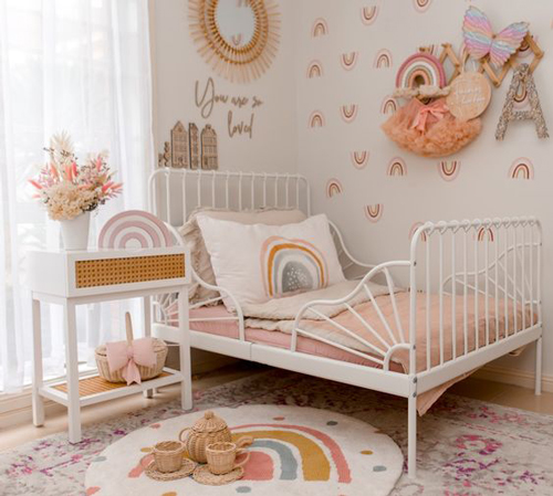 детская комната в белом цвете современный дизайн интерьера