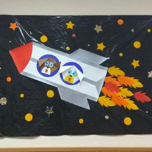 поделка ко дню космонавтики в детский сад из бумаги 3