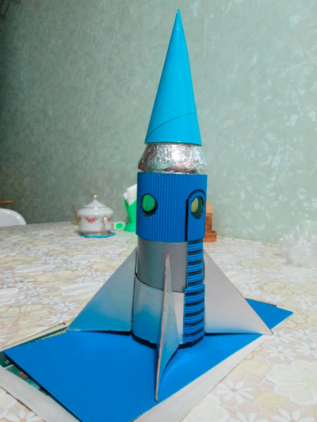 ракета из пластиковой бутылки для детского сада 6