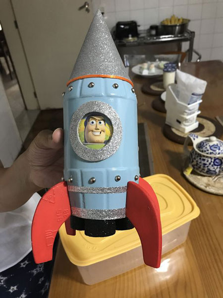 ракета из пластиковых бутылок ко дню космонавтики 8