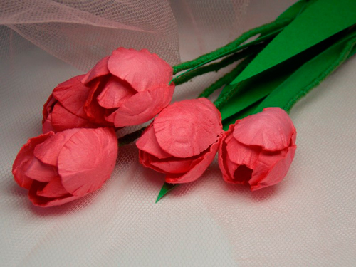 поделка тюльпаны из гофрированной бумаги 7