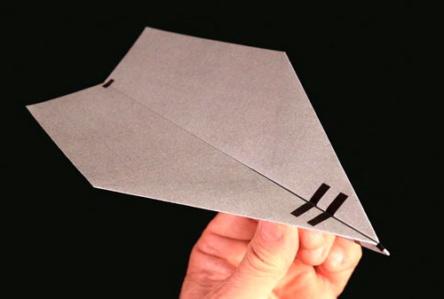 Летающий самолетик из бумаги своими руками пошагово 3