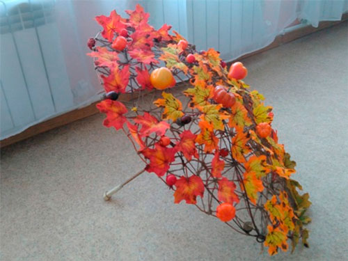 осенняя поделка зонтик с листьями 15