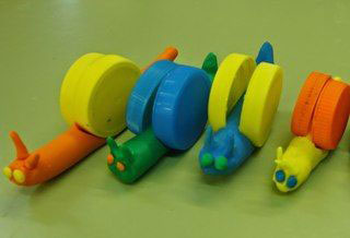 поделки из пластиковых пробок для детского сада 2