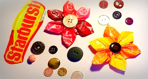 поделки из фантиков от конфет своими руками для детей 4-5 лет пошагово 4