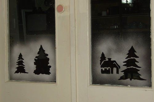 Рисунки пастой на окне к Новому году 8