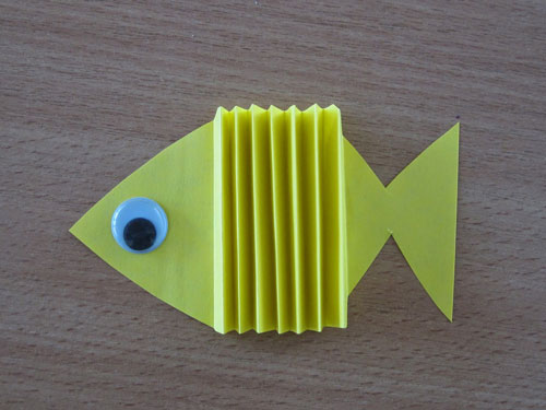аппликация рыбка из цветной бумаги для детей 4