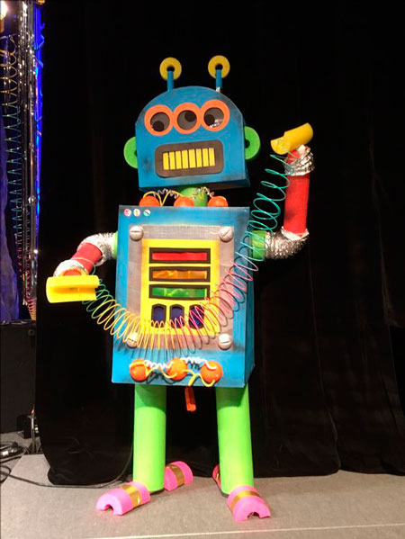 поделка робот своими руками в школу из подручных материалов фото 2
