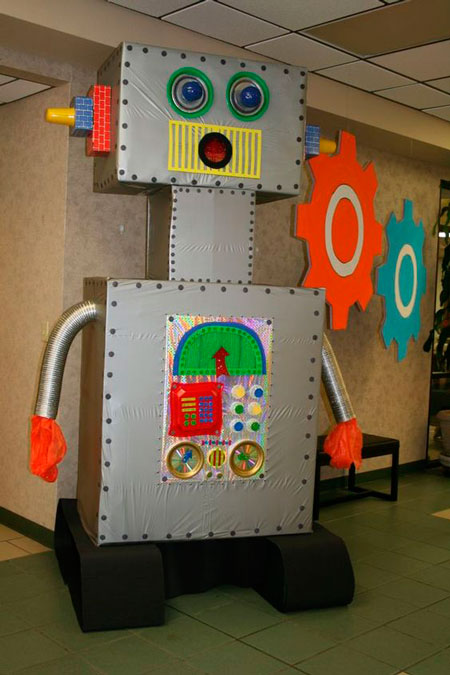 поделка робот из подручных материалов фото и описание 5