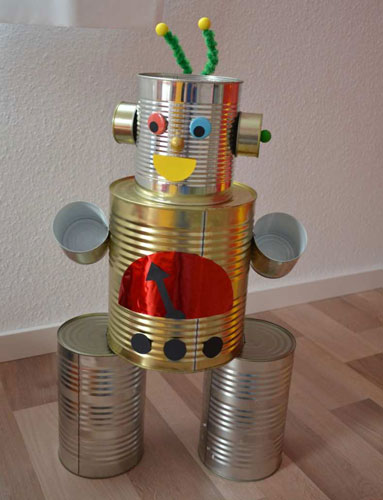 Карандашница-робот из консервных банок - tavika.ru
