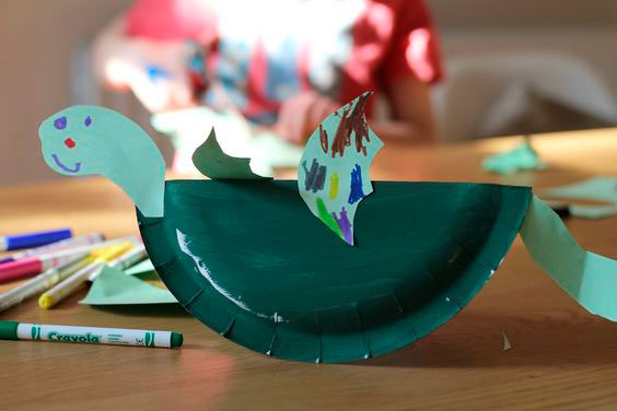 простой дракон поделка из бумажной тарелки на Новый год 6