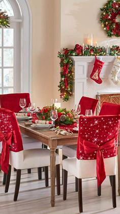 как красиво украсить стол на Новый год в домашних условиях 3