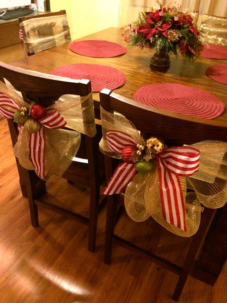 украшенный стол на Новый год красиво стулья 3