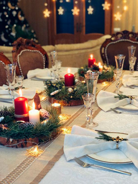красивая сервировка новогоднего стола с едой 3