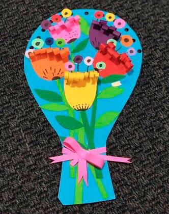 поделка цветок из цветной бумаги для детей 10