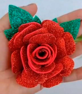 маленькие розы из фоамирана своими руками 4