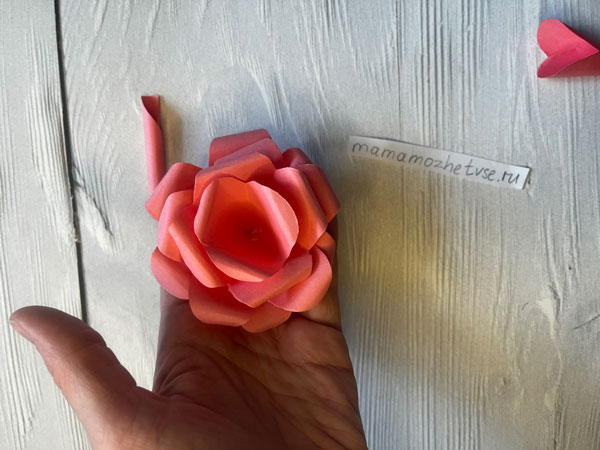 красивая роза поделка из бумаги своими руками пошагово 4