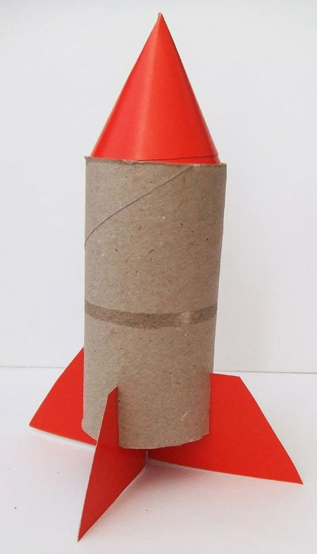поделка ракета из бумажной втулки 4