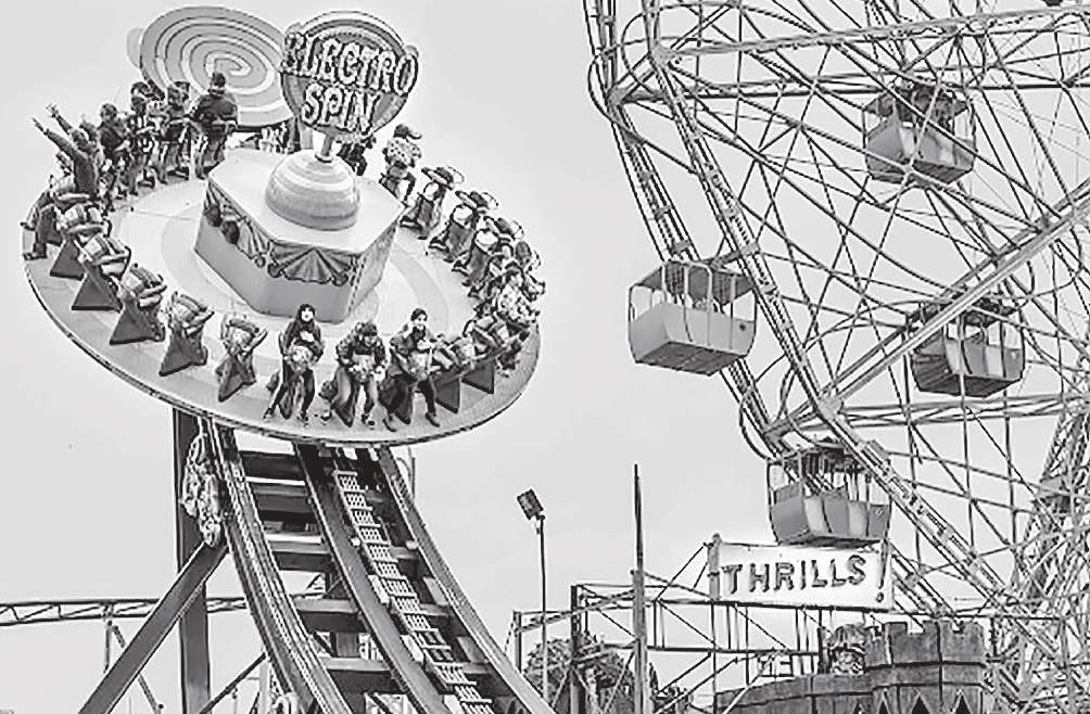 Рис. 3.7. Кони-Айленд, штат Нью-Йорк, предлагает широкий спектр острых ощущений в разных дозах