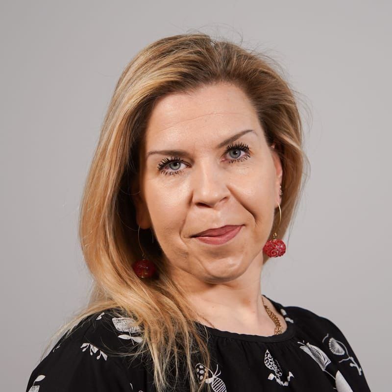 Лариса Овчаренко